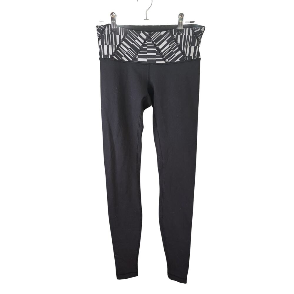 Lululemon Black Ankle Leggings with geometric waistband size 4 29-30" Inseam